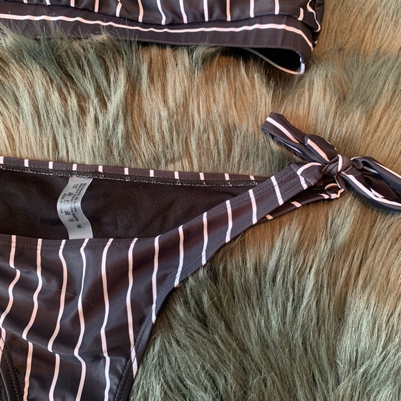 NWOT Shein Striped Swimsuit - Picture 2 of 3